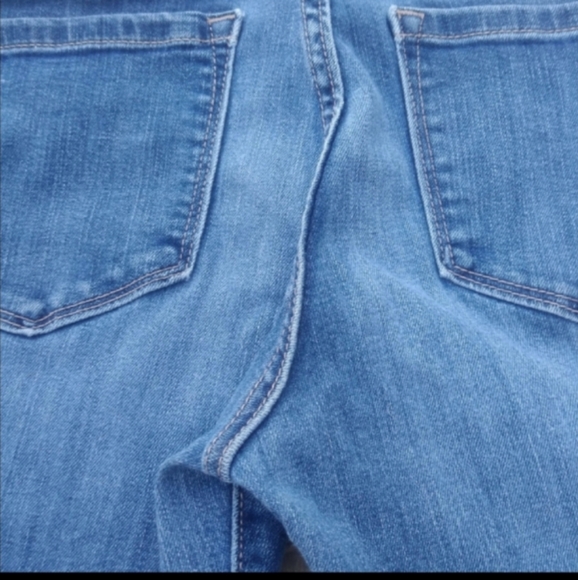 SOLD!!!!! Host Pick 11/27/21 Banana Republic Jeggings - Picture 8 of 10